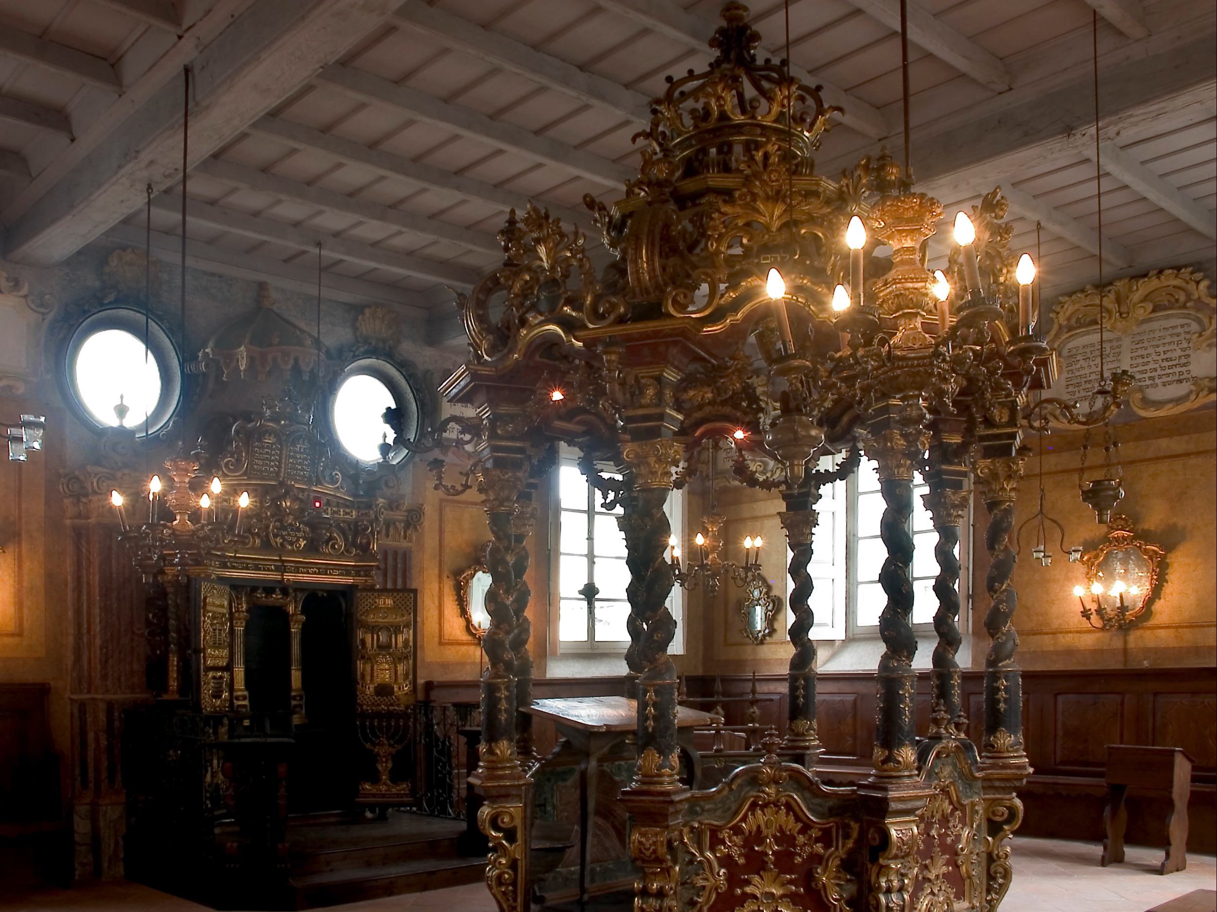 Interno della sinagoga di Carmagnola