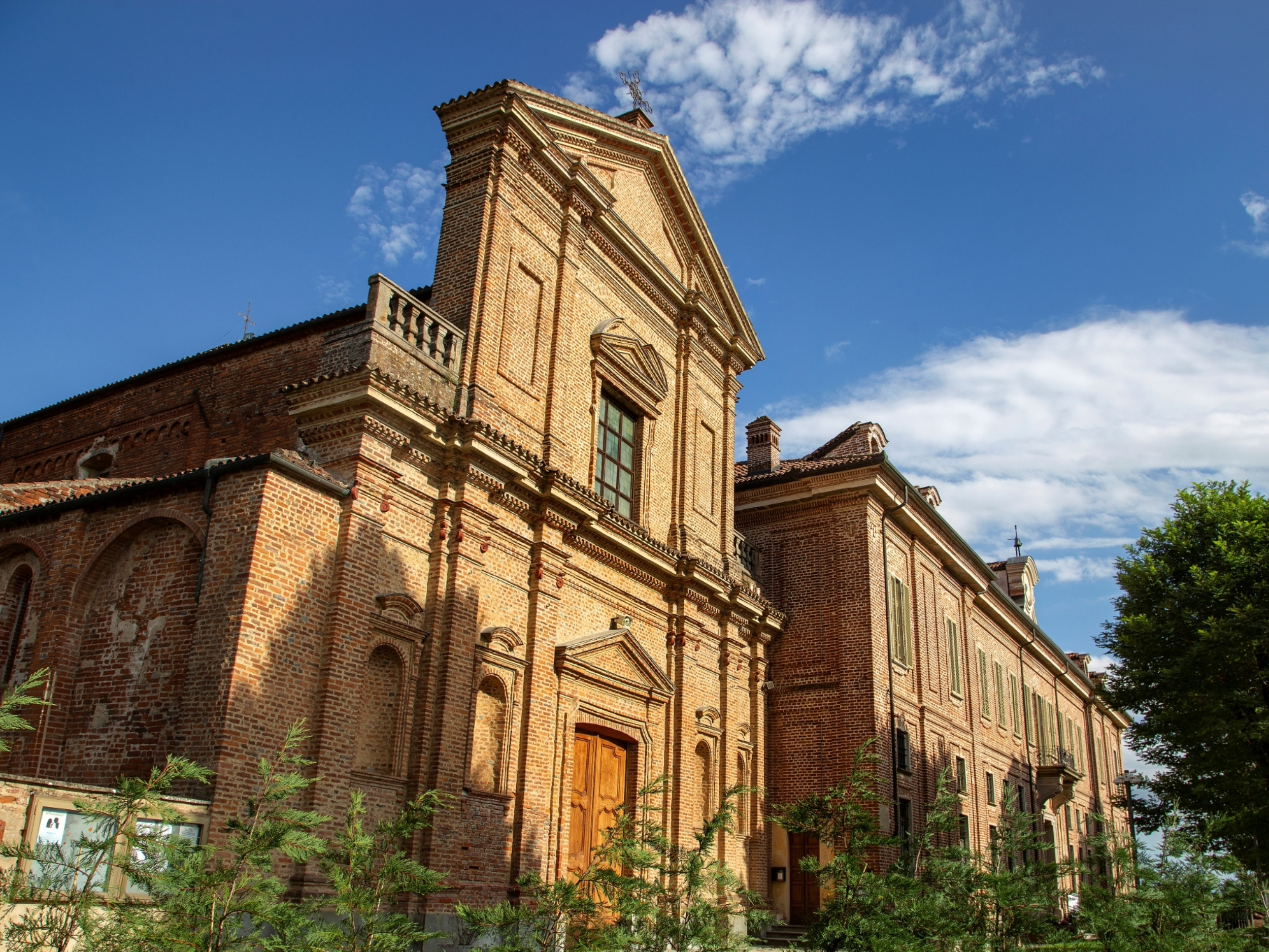 Facciata dell'Abbazia di Casanova